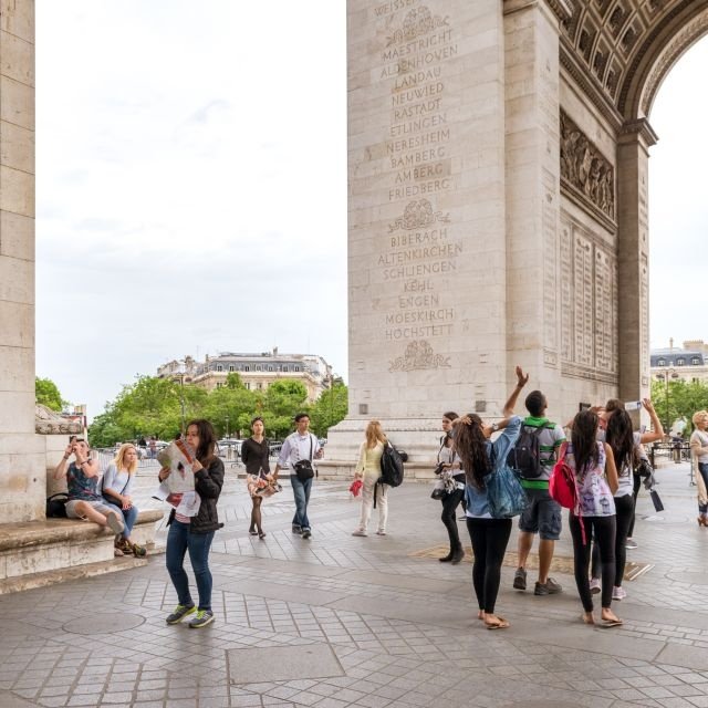 PARIS Á 2