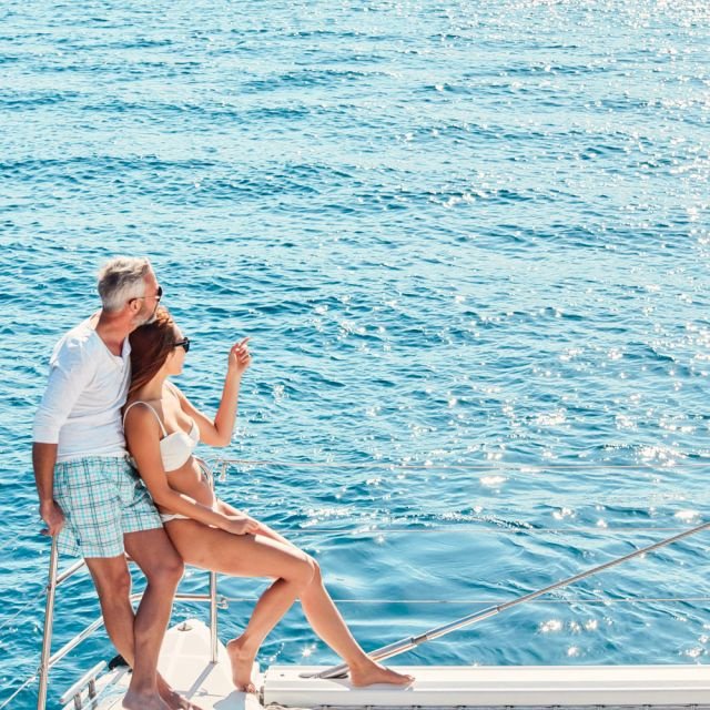 Santorini: Cruzeiro em Catamarã de Luxo em Pequenos Grupos