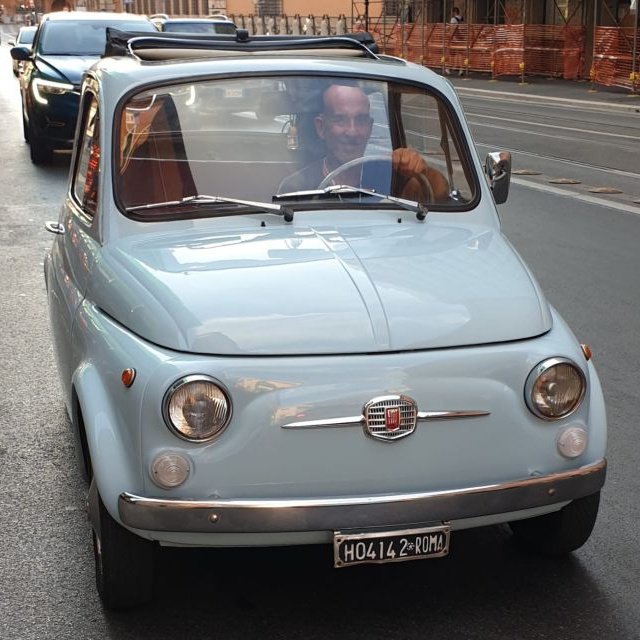 Roma: Aluguel Fiat 500 Classic de dia inteiro