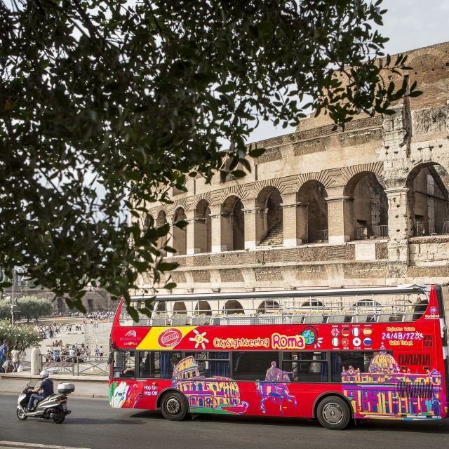 Roma: Bilhete de Ônibus Hop-On Hop-Off com Guia de Áudio