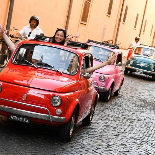 Roma: Excursão de 90 minutos em comboio em vintage Fiat 500