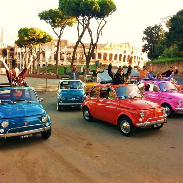 Roma: Excursão de 90 minutos em comboio em vintage Fiat 500