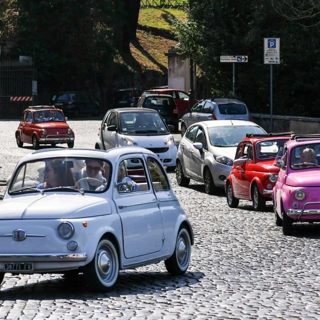 Roma: Excursão de 90 minutos em comboio em vintage Fiat 500