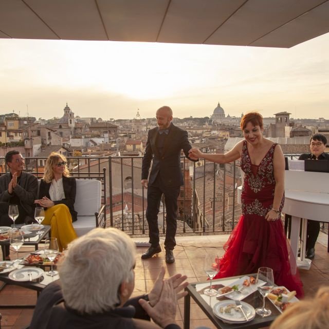Roma: Rooftop Bar Opera Show