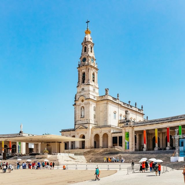 Lisboa: Excursão em Grupo Fátima, Óbidos, Batalha, Nazaré