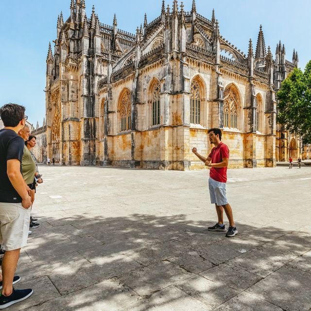 Lisboa: Excursão em Grupo Fátima, Óbidos, Batalha, Nazaré