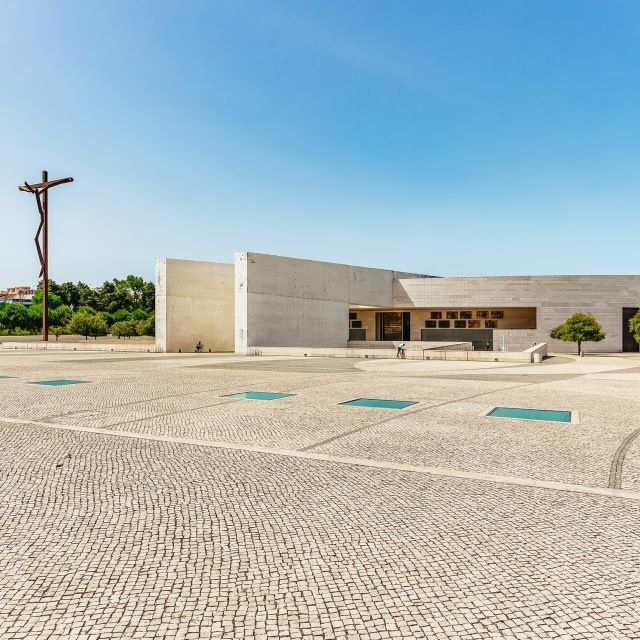 Lisboa: Excursão em Grupo Fátima, Óbidos, Batalha, Nazaré