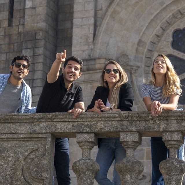 De Lisboa: Viagem de um dia ao Porto, Óbidos e Nazaré