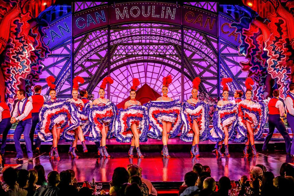 Paris: Show de Cabaré no Moulin Rouge c/ Champanhe