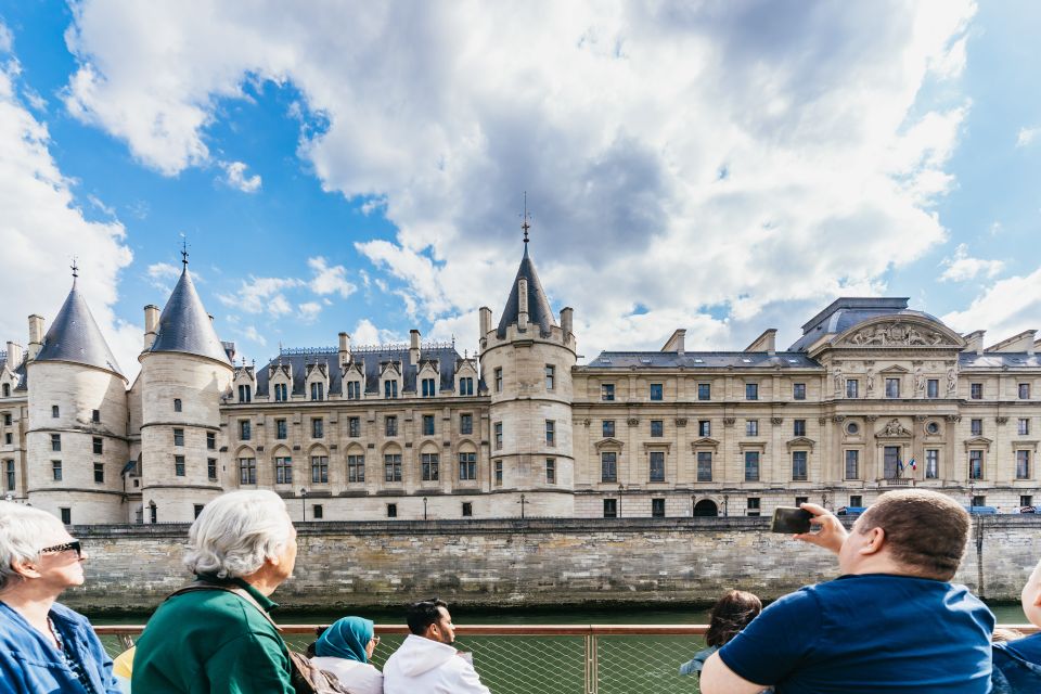 Paris: Passeio de 1 Hora no Rio Sena
