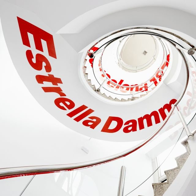 Barcelona: excursão à antiga cervejaria Estrella Damm com degustação