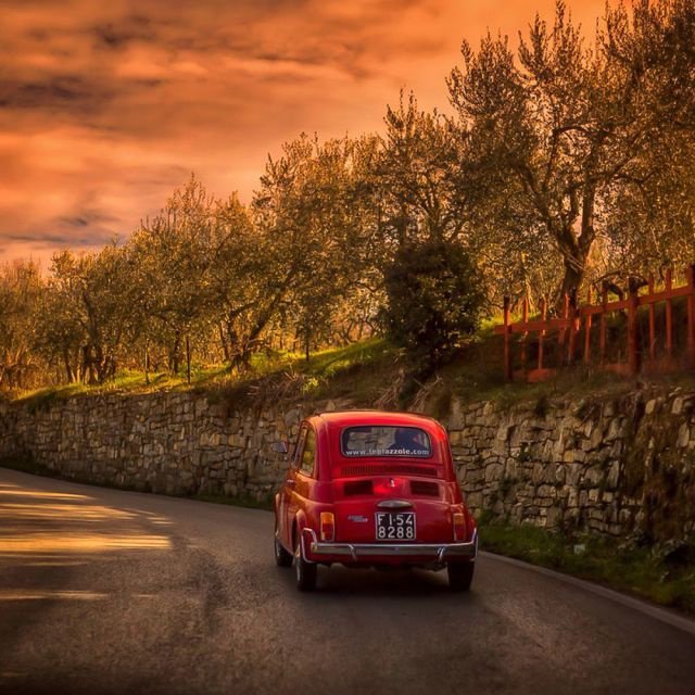 Florença: Degustação de Vinhos c/ Almoço e Fiat 500 Retrô