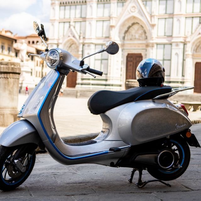 Florença: Aluguel de E-Vespa com Tour e Degustação de Smartphone