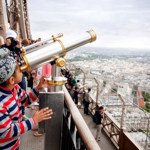 AVENTURA A DISNEYLANDIA - PARIS