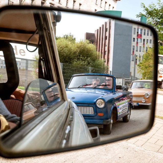 Berlim: Passeio de Trabant por 75 Minutos