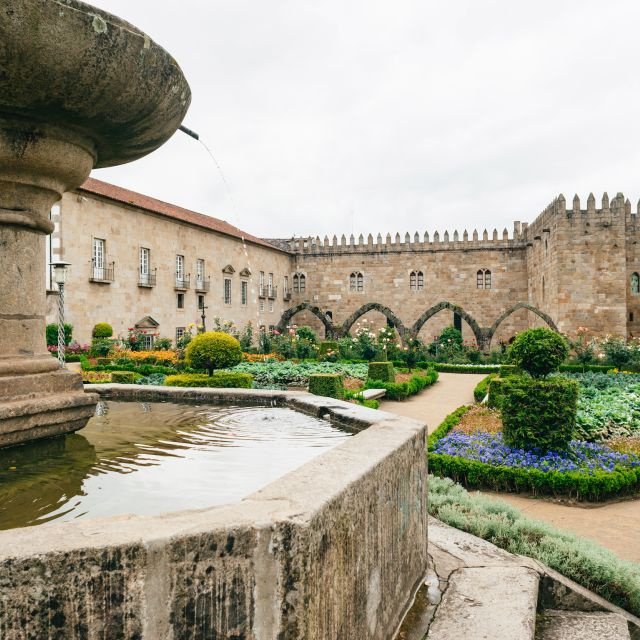 Do Porto: Viagem de dia inteiro a Braga e Guimarães