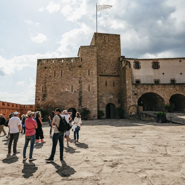 Barcelona: Excursão a Montserrat, Mosteiro e Vinho/Almoço Opcional