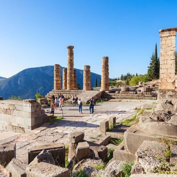 Atenas: Viagem de 1 Dia a Delfos c/ Busca e Almoço Opcional