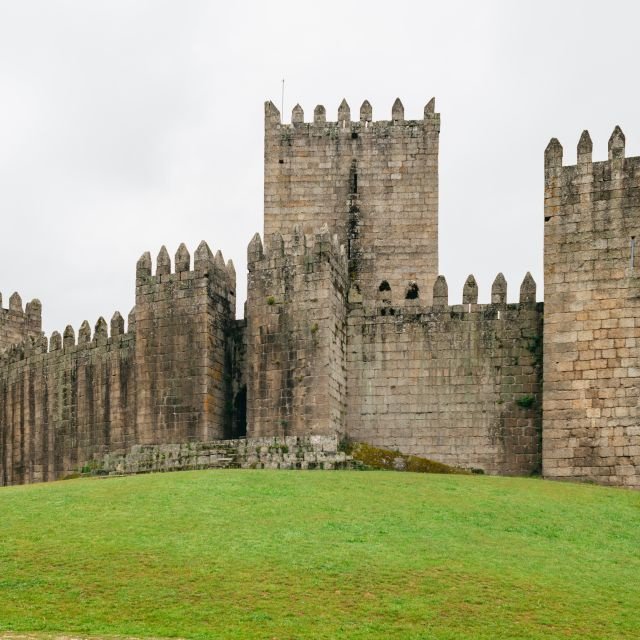 Do Porto: Viagem de dia inteiro a Braga e Guimarães