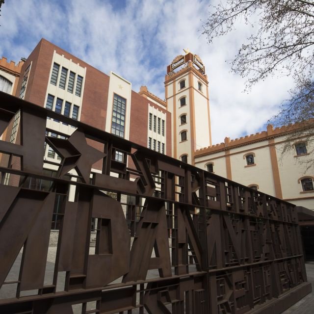 Barcelona: excursão à antiga cervejaria Estrella Damm com degustação