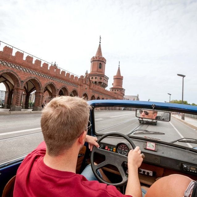 Berlim: Passeio de Trabant por 75 Minutos