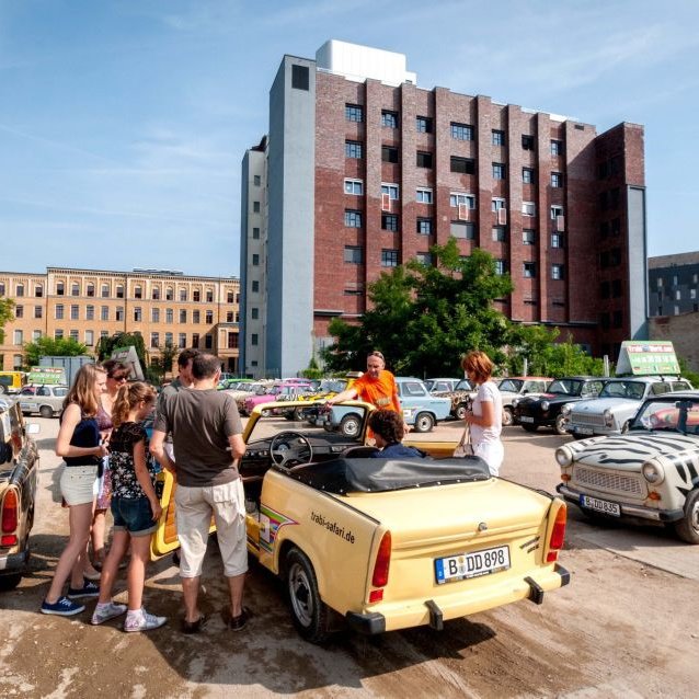 Berlim: Passeio de Trabant por 75 Minutos