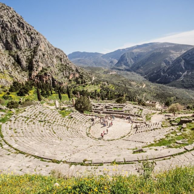 Atenas: Viagem de 1 Dia a Delfos c/ Busca e Almoço Opcional