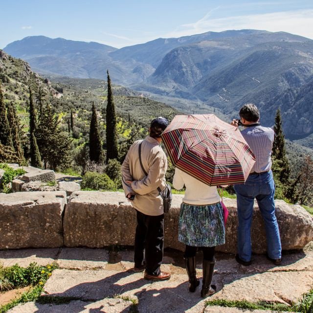 Atenas: Viagem de 1 Dia a Delfos c/ Busca e Almoço Opcional
