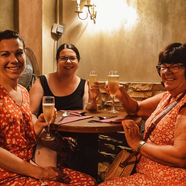 Barcelona: passeio a pé com tapas e vinho locais