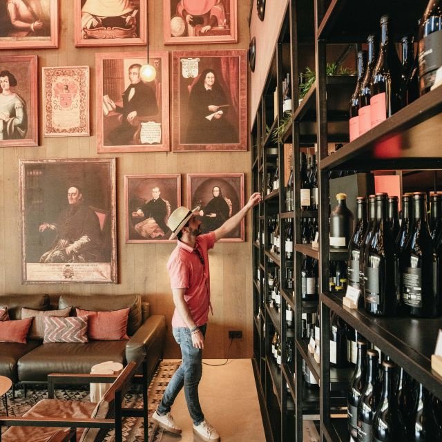 Barcelona: Excursão a Montserrat, Mosteiro e Vinho/Almoço Opcional