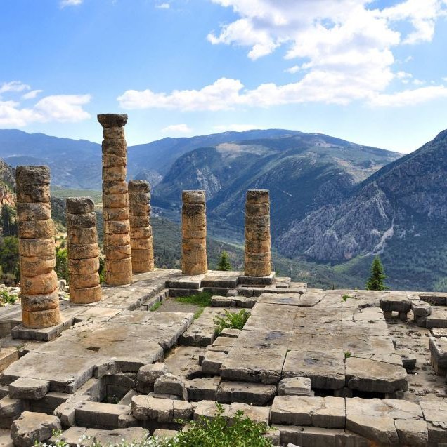 Atenas: Viagem de 1 Dia a Delfos c/ Busca e Almoço Opcional