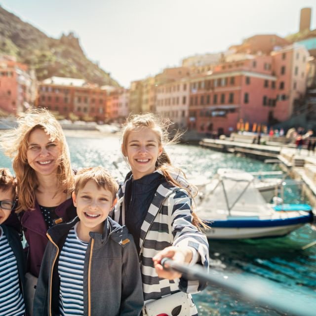 Milão: viagem guiada de um dia inteiro a Cinque Terre com cruzeiro