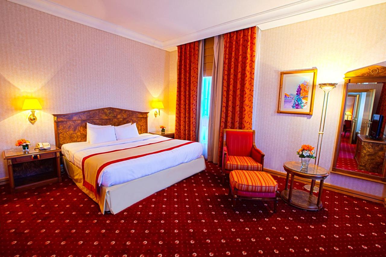 FINAL DO ANO - CAPITOL HOTEL DUBAI