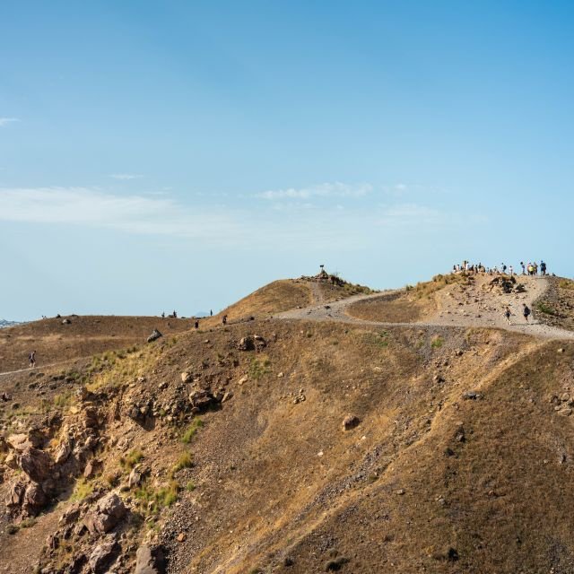 Santorini: Cruzeiro Ilhas Vulcânicas e Visita Fontes Termais