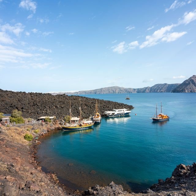 Santorini: Cruzeiro Ilhas Vulcânicas e Visita Fontes Termais