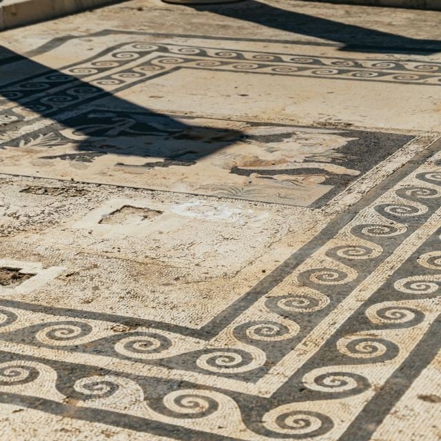 Mykonos: Excursão Guiada a Delos com Ingresso Sem Fila