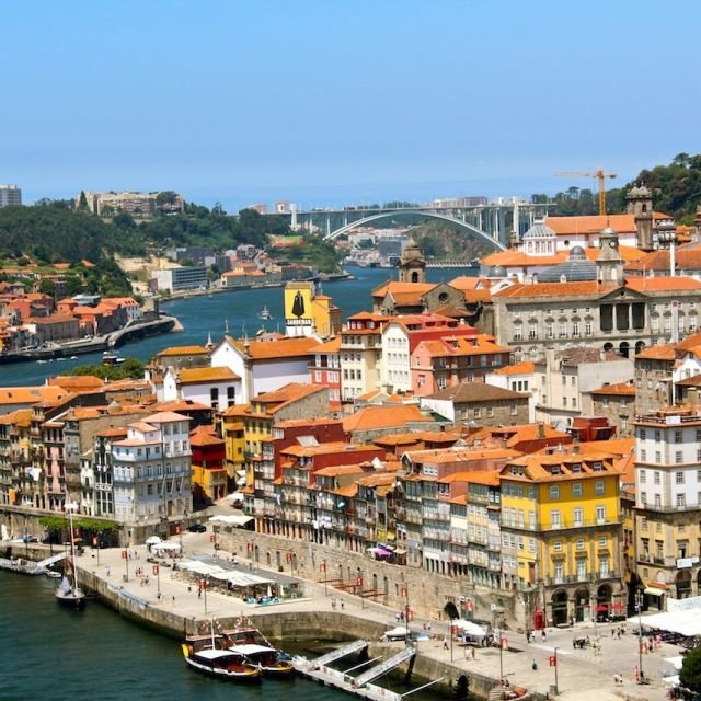 Lisboa: City Tour do Porto e Degustação de Vinhos