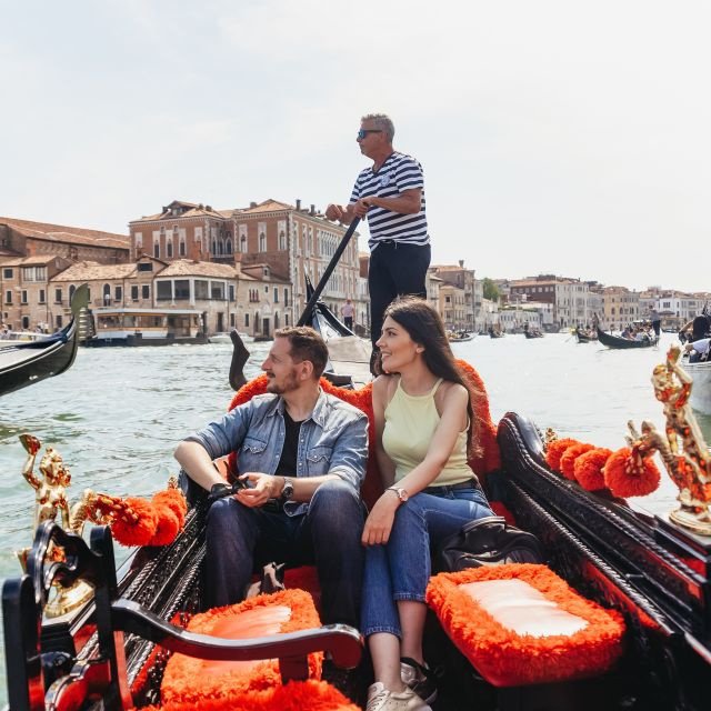 Veneza: Passeio de Gôndola Grande Canal c/ Aplicativo-Guia