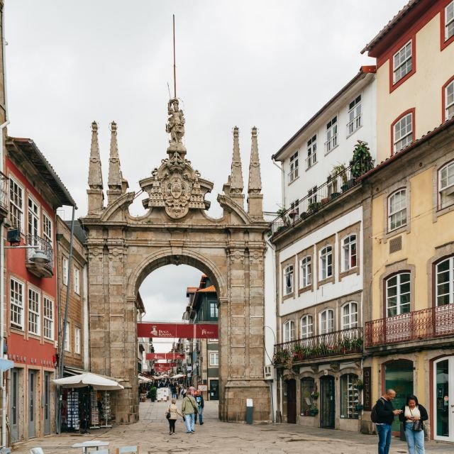 Do Porto: Viagem de dia inteiro a Braga e Guimarães