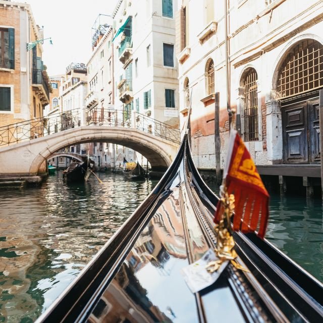 Veneza: Passeio de Gôndola Grande Canal c/ Aplicativo-Guia
