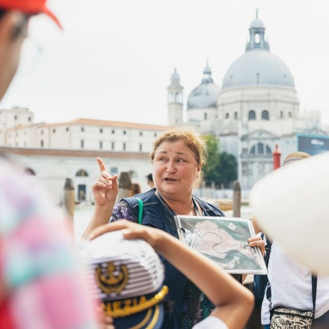 Veneza: Passeio de Gôndola Grande Canal c/ Aplicativo-Guia