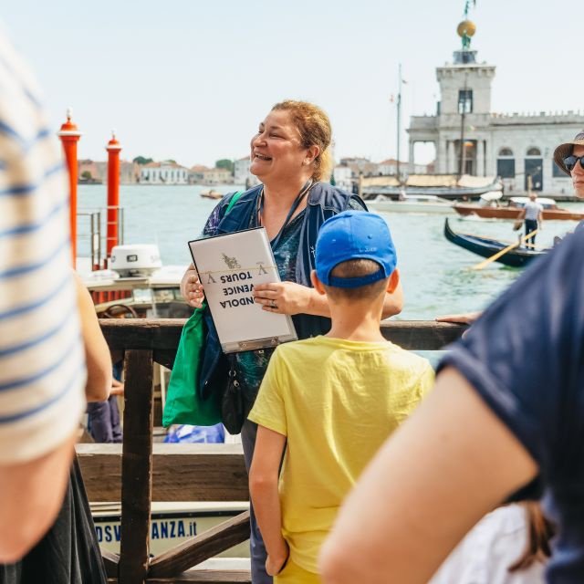 Veneza: Passeio de Gôndola Grande Canal c/ Aplicativo-Guia
