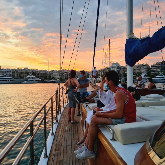Atenas: Riveria Cruise ao pôr do sol com bebidas ilimitadas